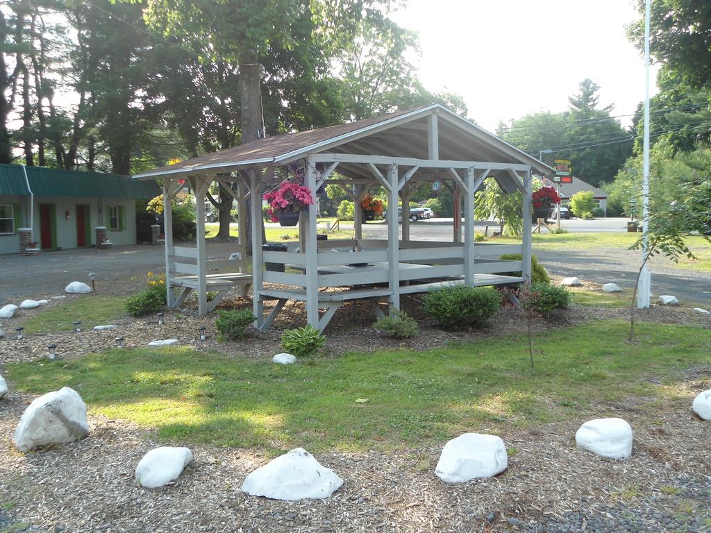 Flower Field Inn And Cottages Stroudsburg Buitenkant foto