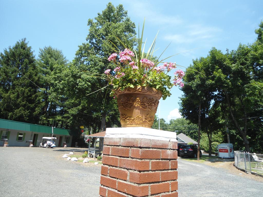 Flower Field Inn And Cottages Stroudsburg Buitenkant foto