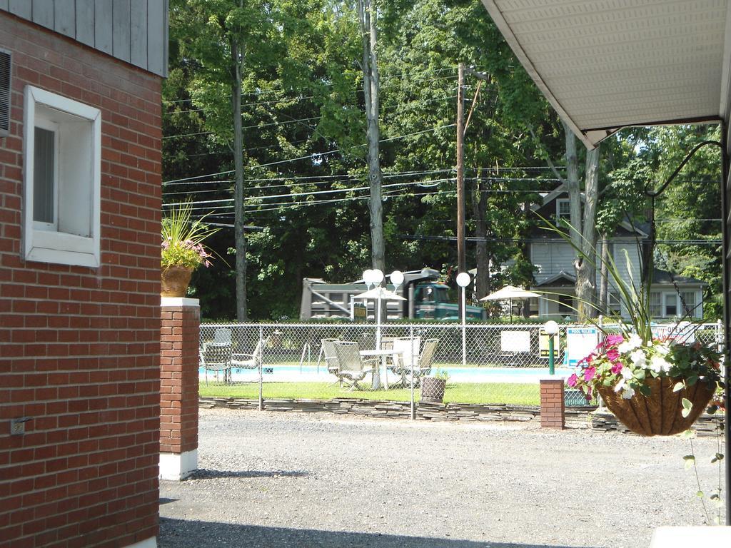 Flower Field Inn And Cottages Stroudsburg Buitenkant foto