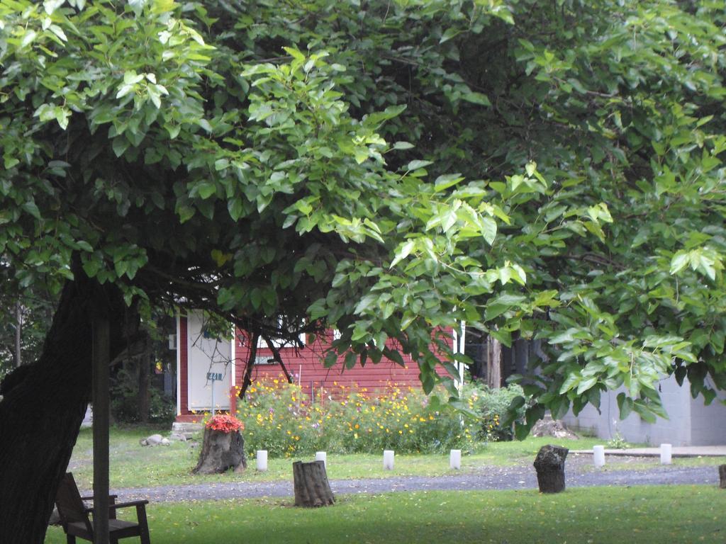 Flower Field Inn And Cottages Stroudsburg Buitenkant foto