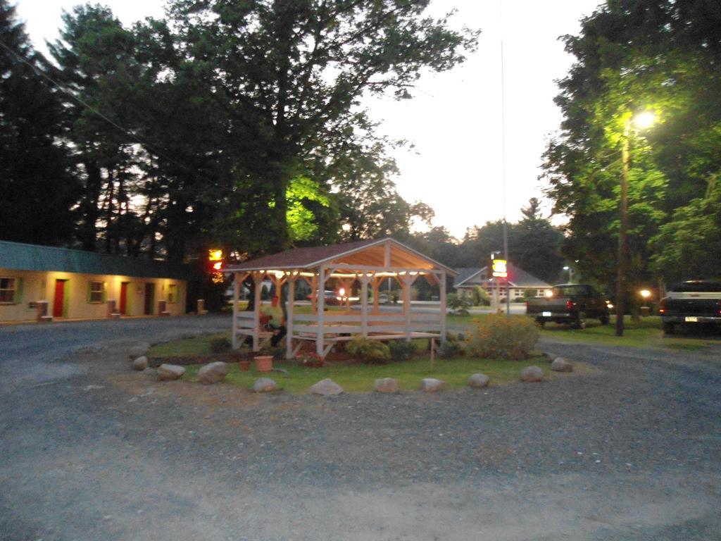 Flower Field Inn And Cottages Stroudsburg Buitenkant foto